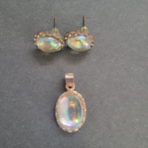 Oval Iridescent Glass Pendant & Stud Earrings Set With Bronze-Tone Metal - Picture 1 of 5